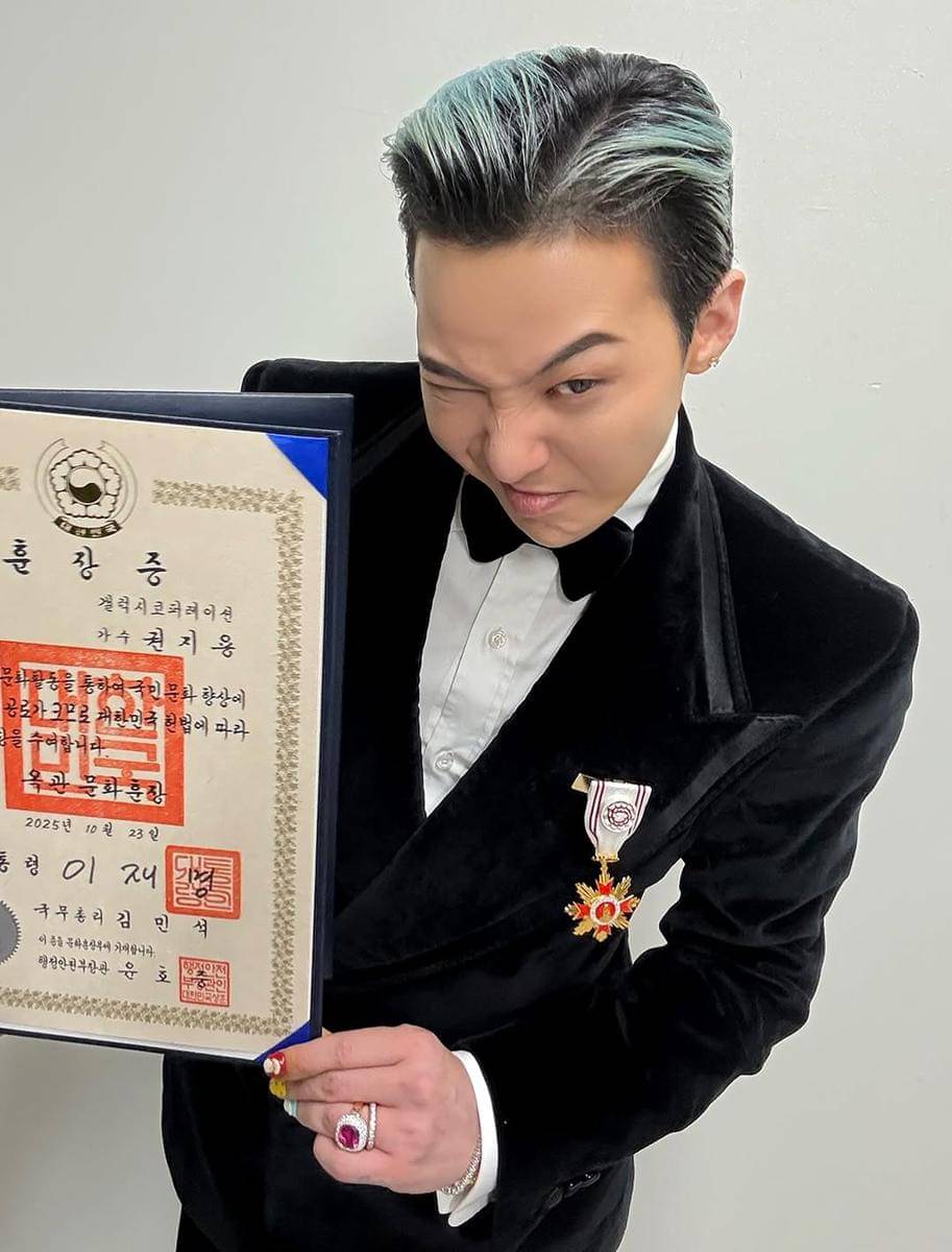 potret G-Dragon di Korea Populer Culture and Arts Awards 2025