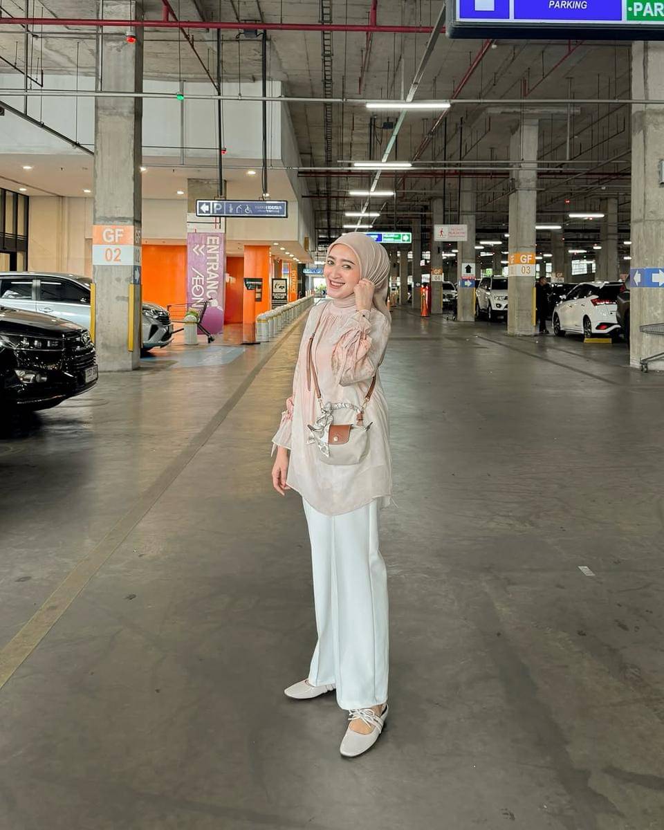 referensi OOTD ke mall ala Seviq Febinita