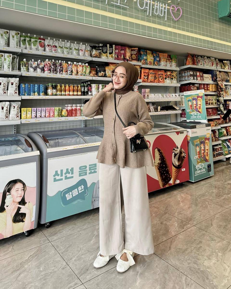 referensi OOTD ke mall ala Seviq Febinita