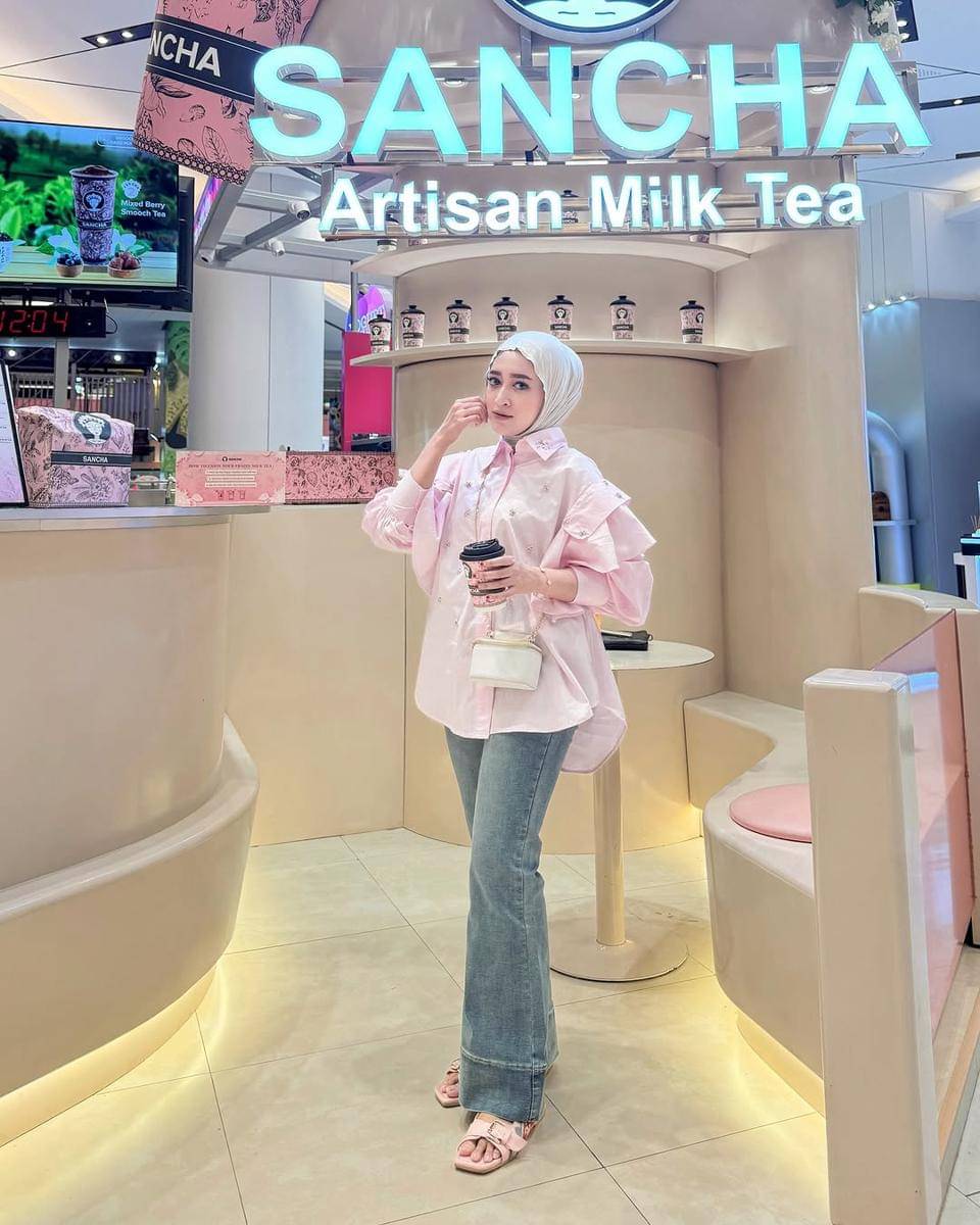 referensi OOTD ke mall ala Seviq Febinita