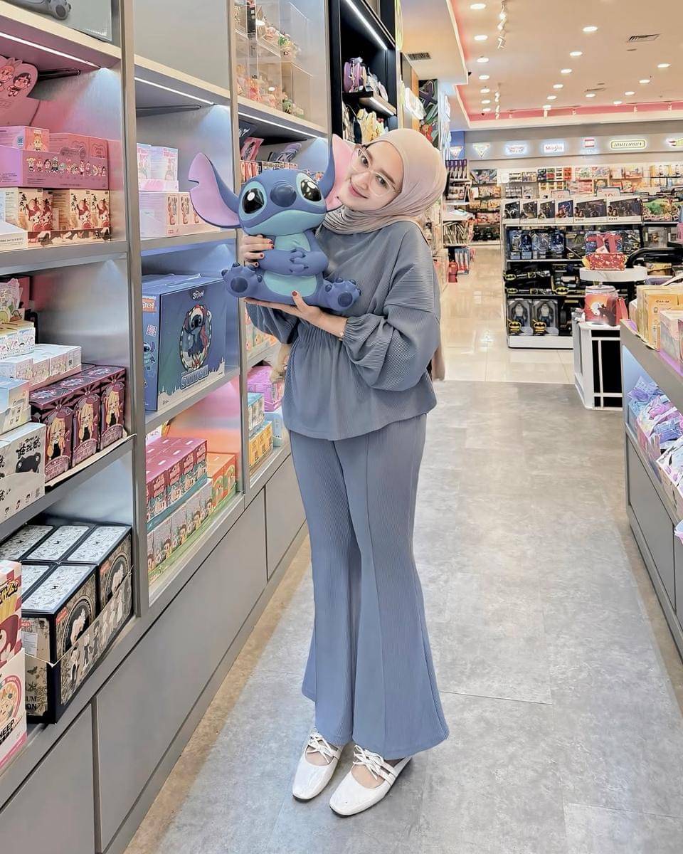 referensi OOTD ke mall ala Seviq Febinita