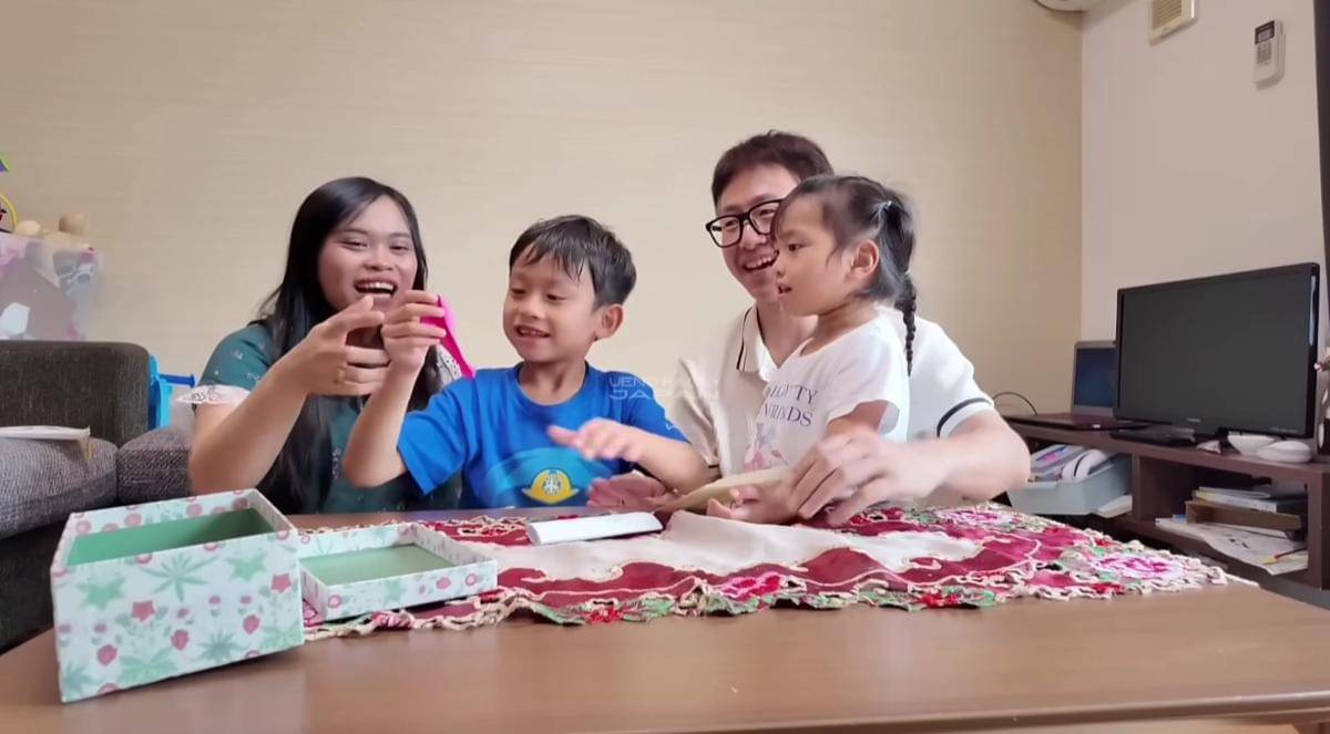 Gender Reveal Kehamilan Uma Mega Ueno Family