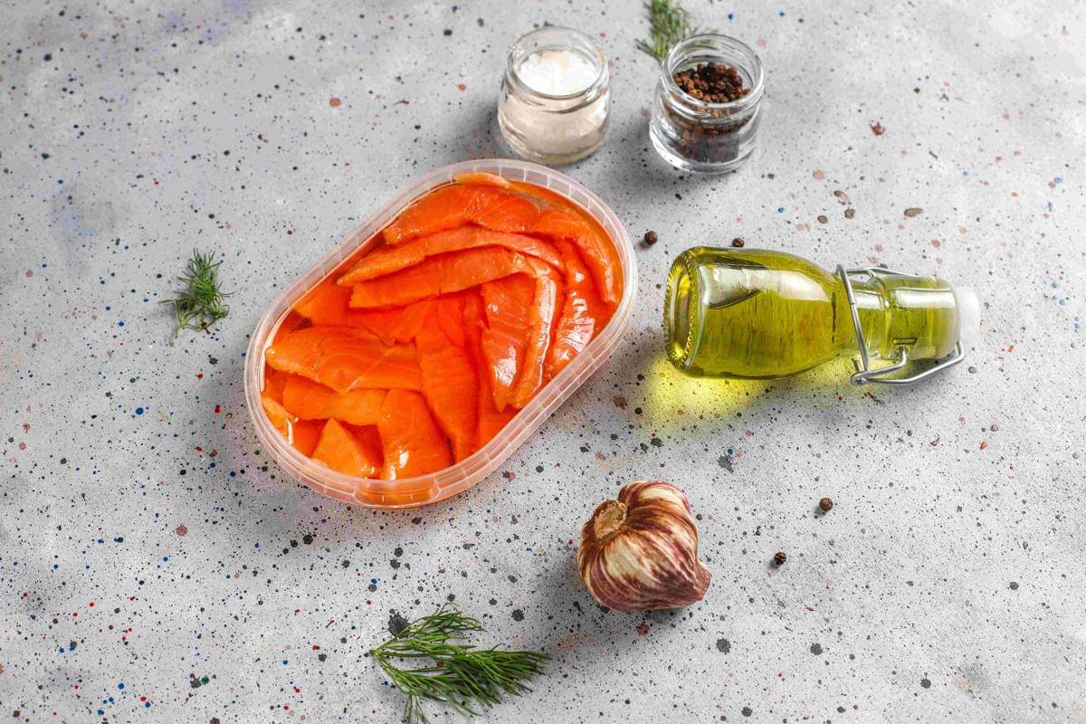 ilustrasi marinasi salmon