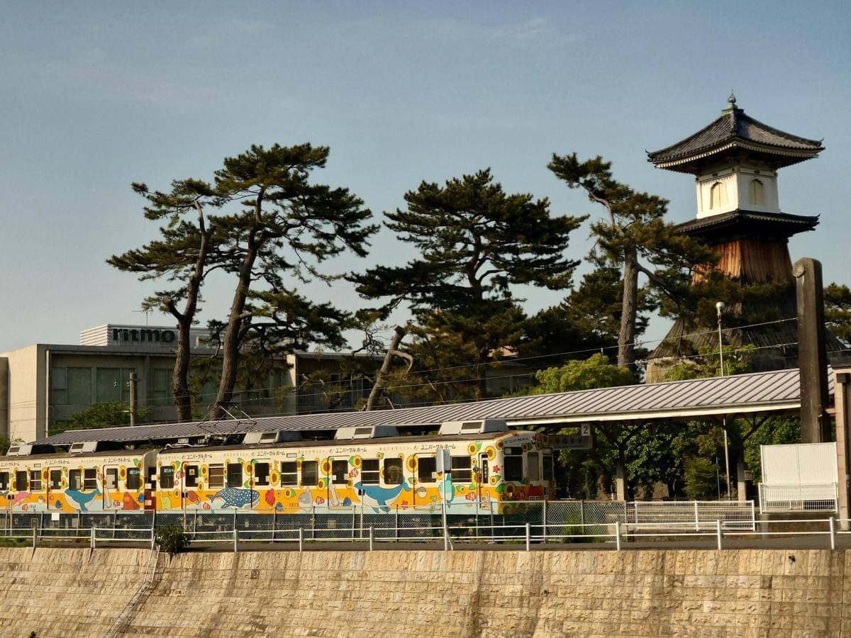 ilustrasi kereta di Jepang