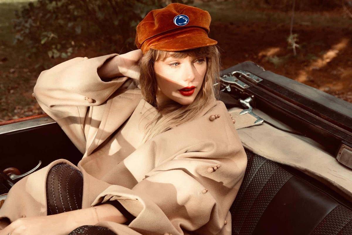 Taylor Swift dalam album Red (Taylor's Version)