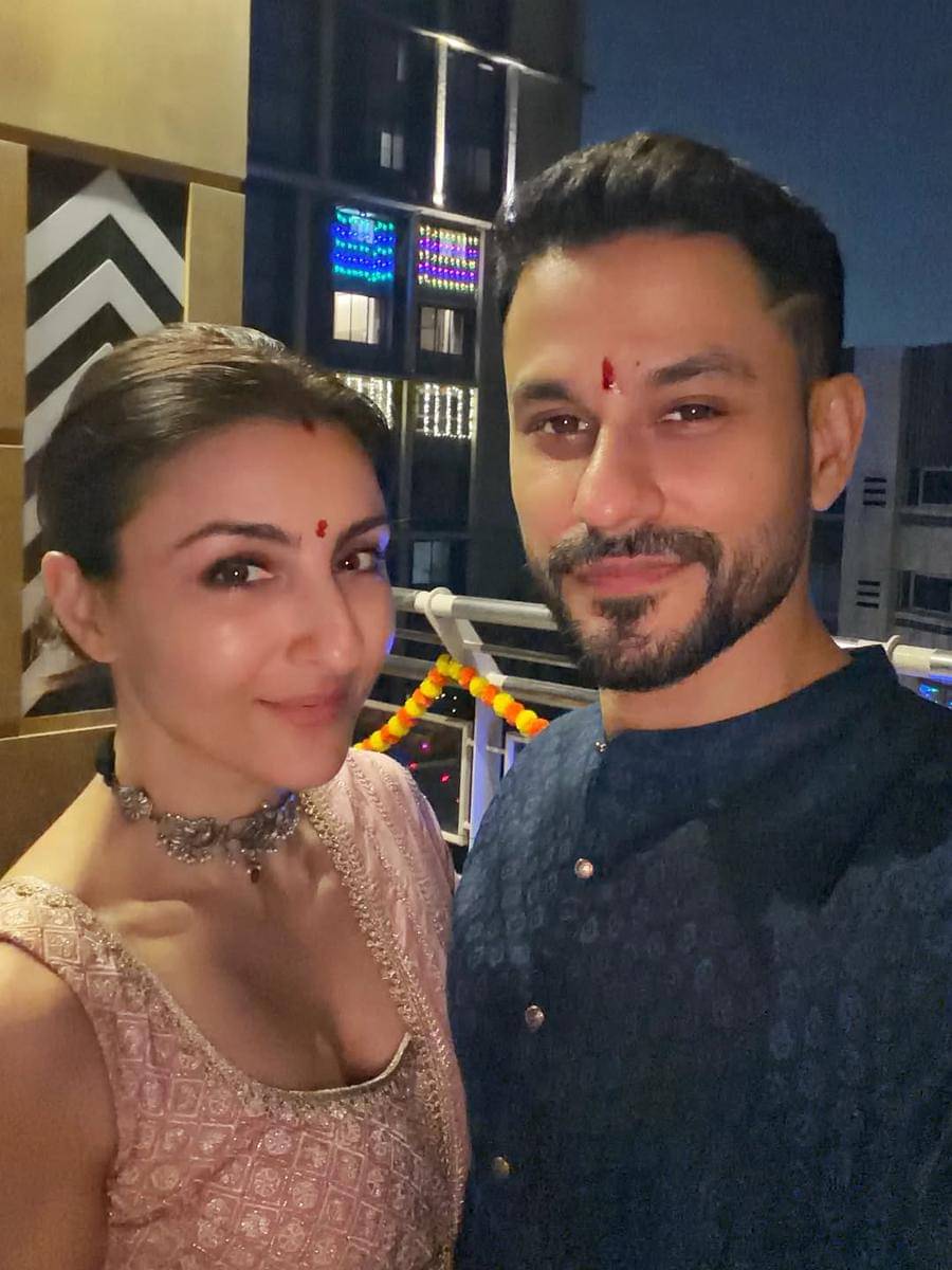 Soha Ali Khan dan suami