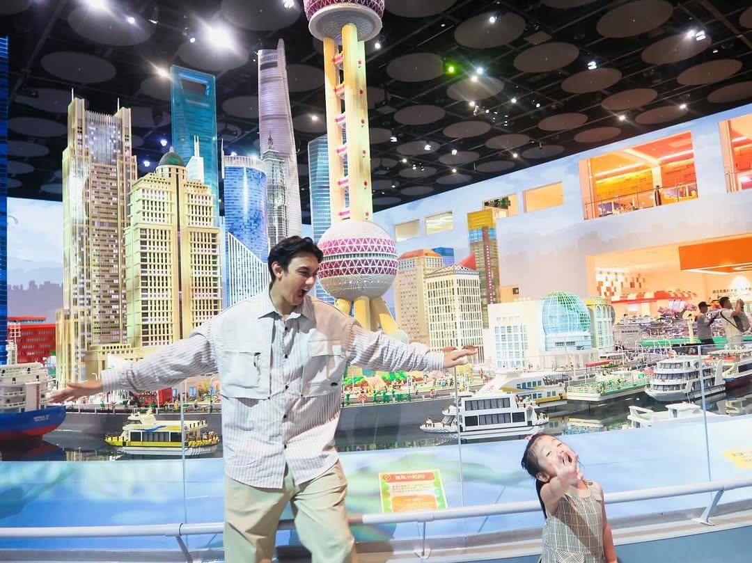 keluarga Felicya dan Hito liburan ke legoland Shanghai