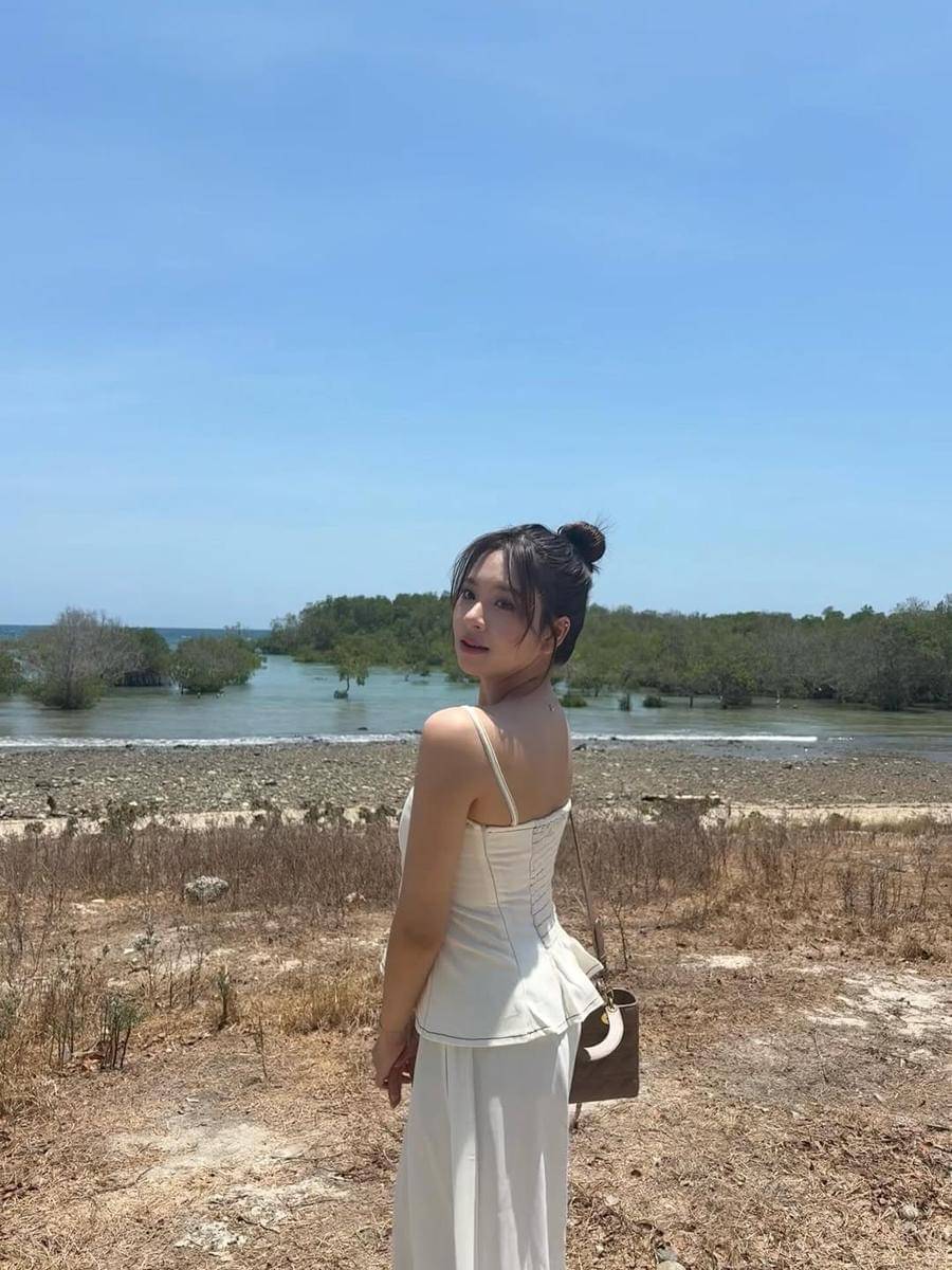 potret gaya minimalis Zee JKT48