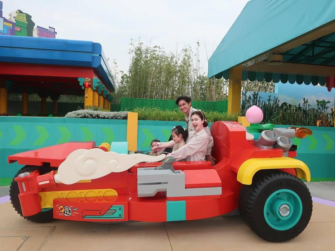 keluarga Felicya dan Hito liburan ke legoland Shanghai