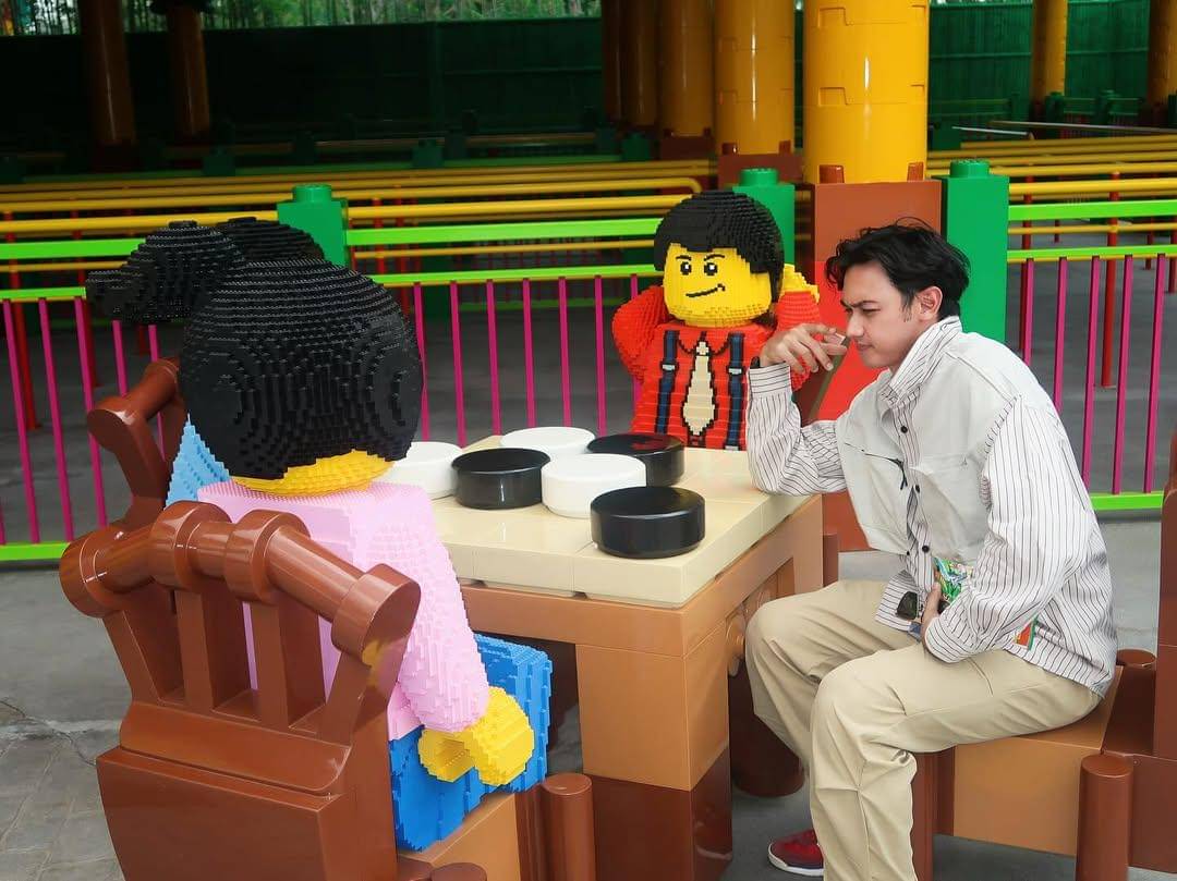 keluarga Felicya dan Hito liburan ke legoland Shanghai