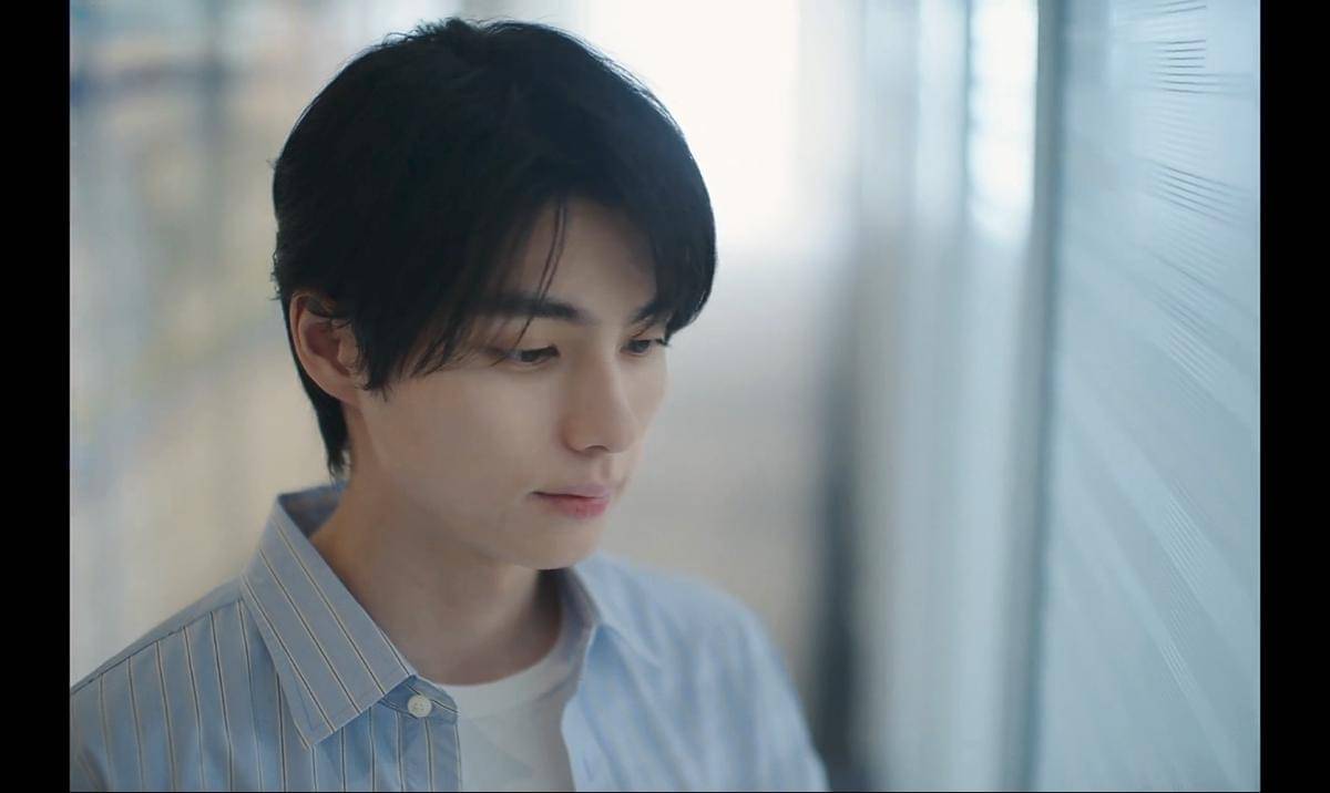potret Kyoya Honda di MV TXT "Where Do You Go?"