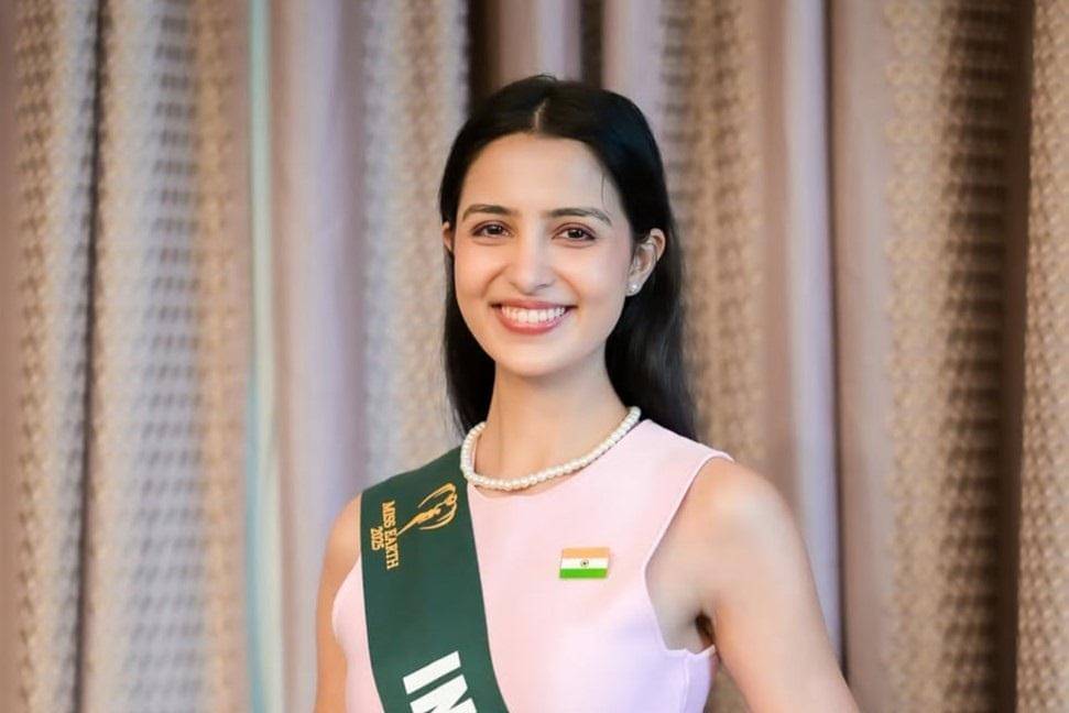 potret Komal Choudhary, Miss Earth India 2025