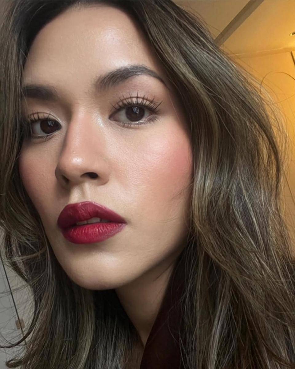 Inspirasi makeup bold ala Raisa Andriana