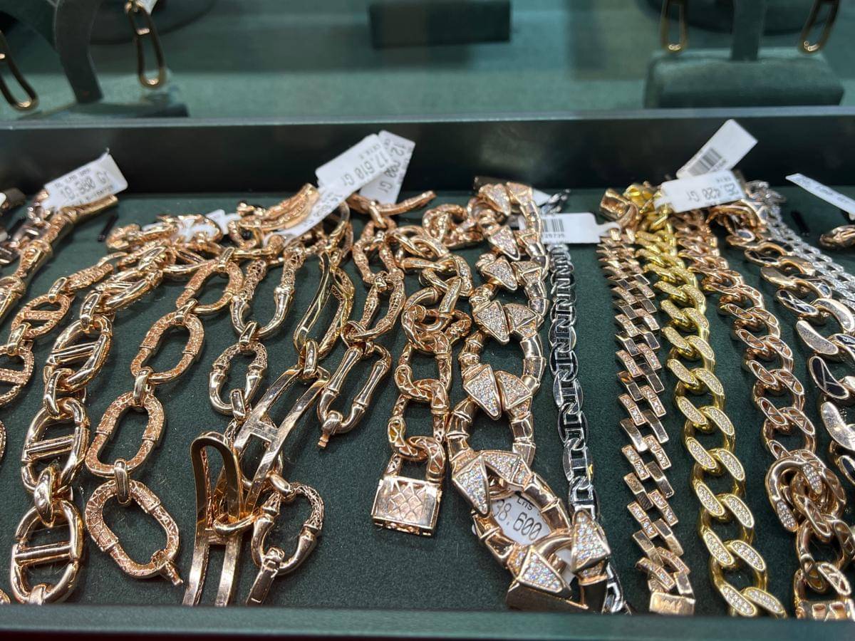 Emas, toko mas, pameran perhiasan emas, pameran emas