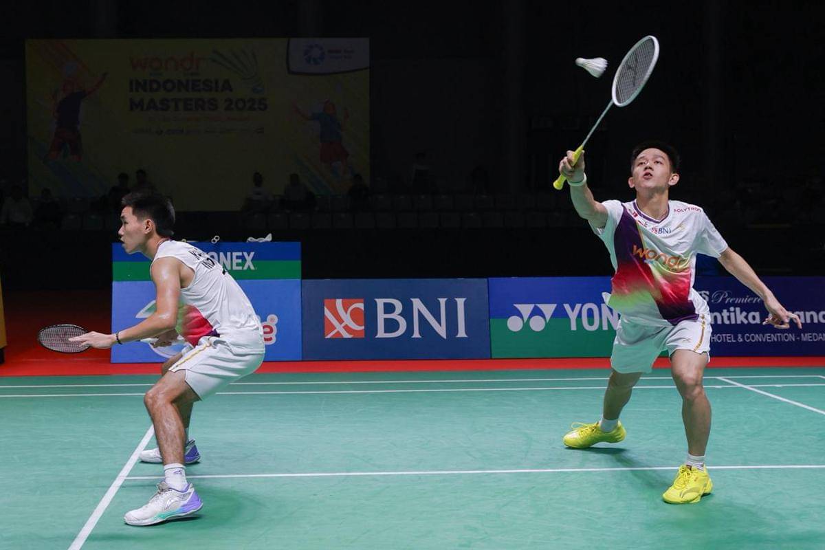 Raymond Indra/Nikolaus Joaquin saat beraksi di perempat final Indonesia Masters 2025 di GOR PBSI Sumut (dok.PBSI)