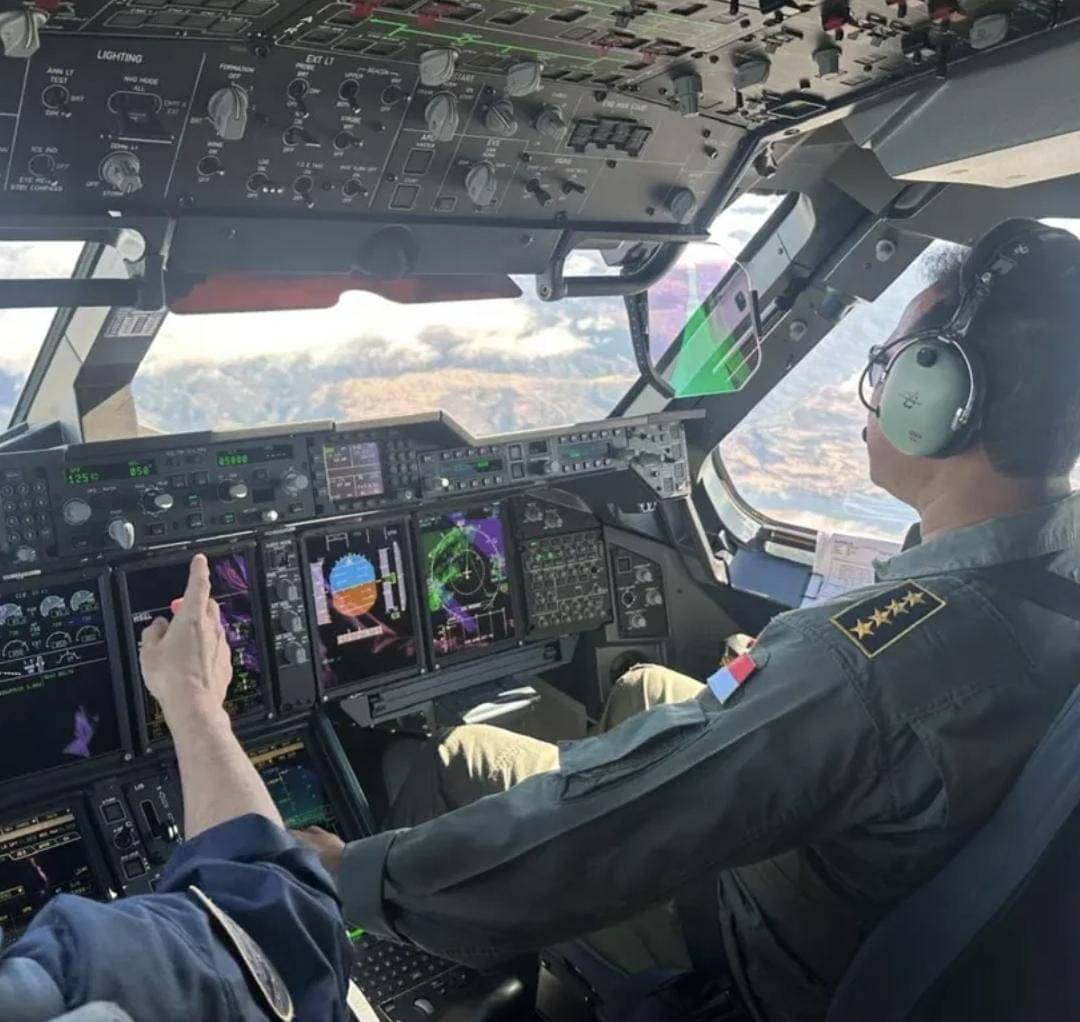(www.instagram.com/@militer.udara)