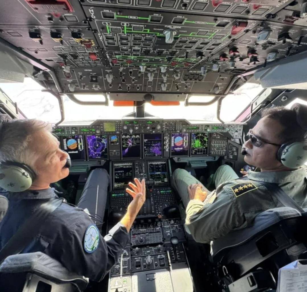 (www.instagram.com/@militer.udara)