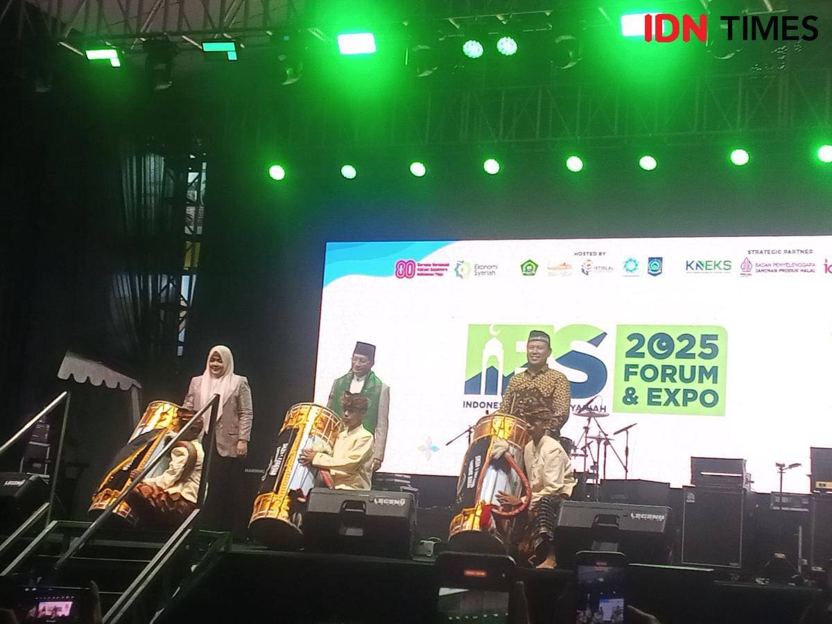 Pembukaan Indonesia Ekonomi Syariah 2025 oleh Menang RI Nasaruddin Umar di Islamic Center NTB