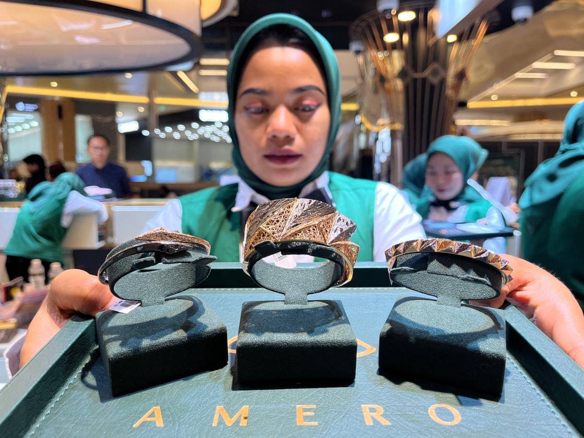 Emas, toko mas, pameran perhiasan emas, pameran emas