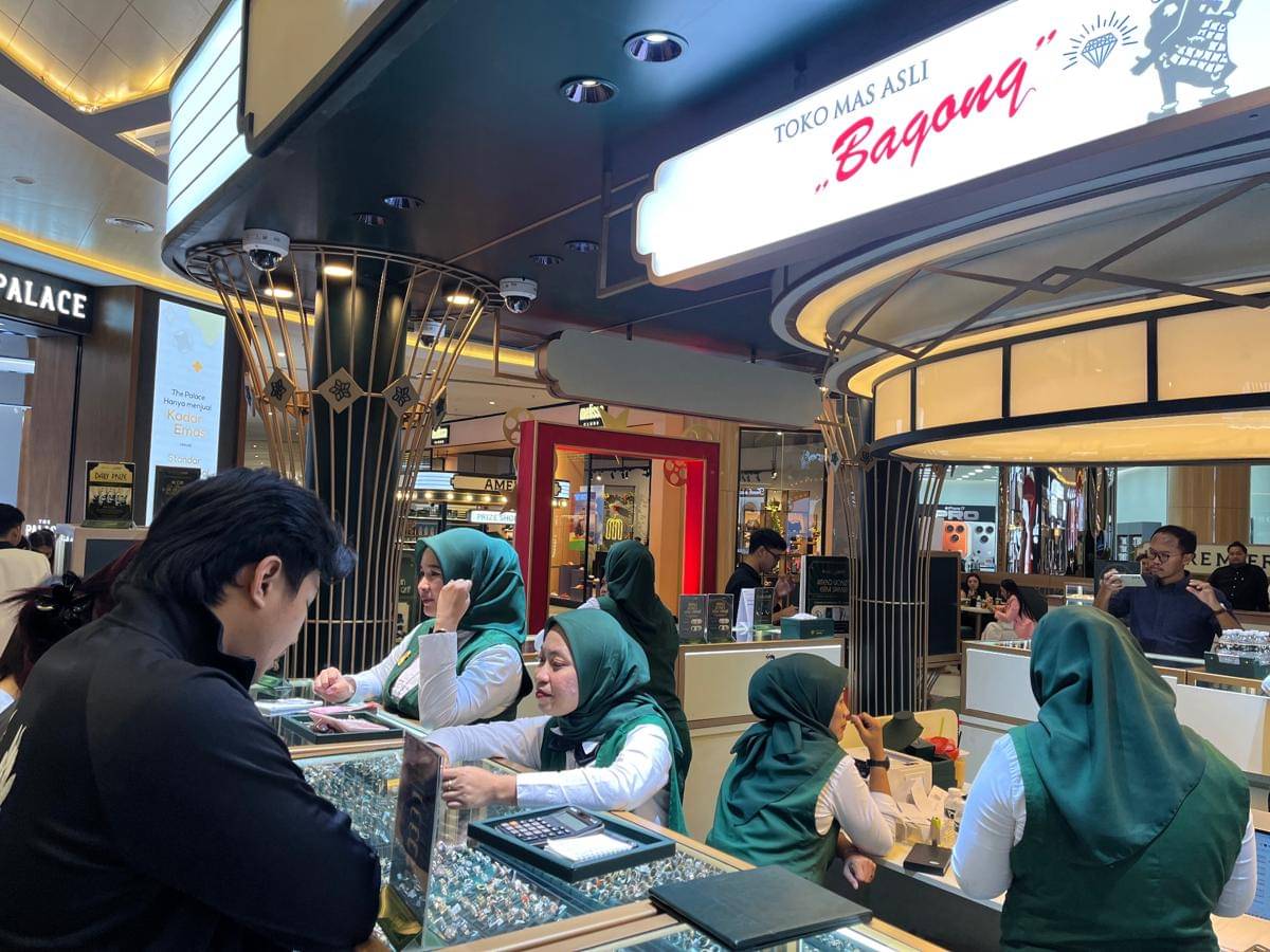 Emas, toko mas, pameran perhiasan emas, pameran emas