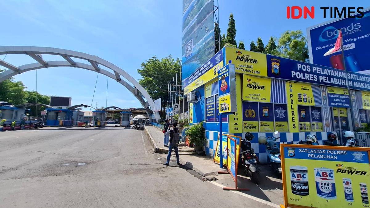 Pintu gerbang Pelabuhan Soekarno-Hatta Makassar. IDN Times/Darsil Yahya