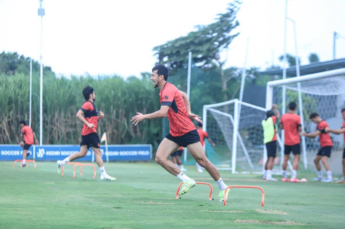 Pemain Persik Kediri saat melakukan latihan. IDN Times/istimewa