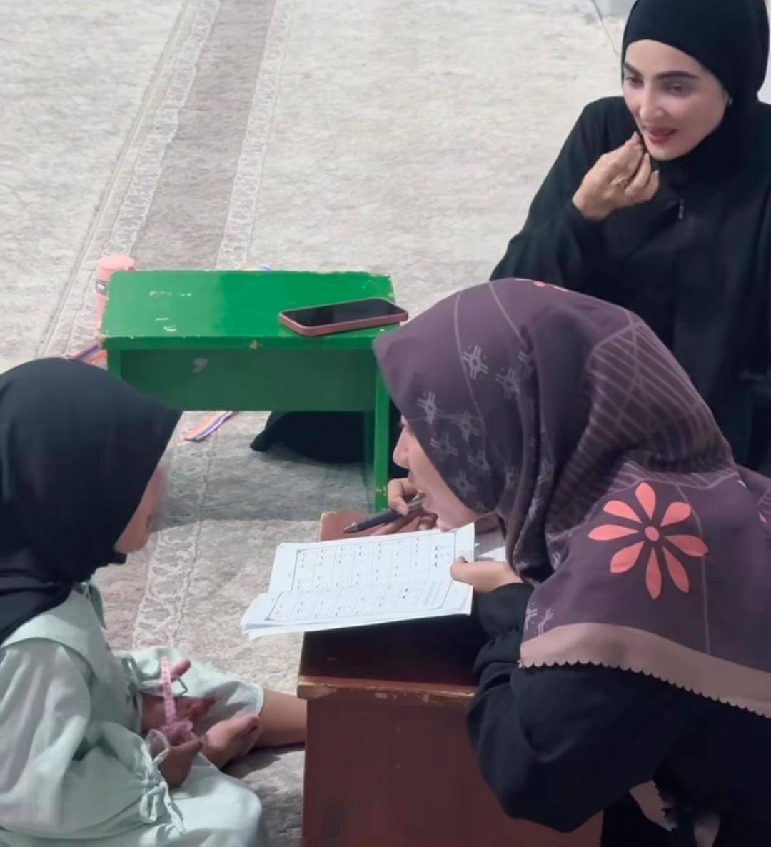 Ameena ngaji di TPQ ditemani Ashanty