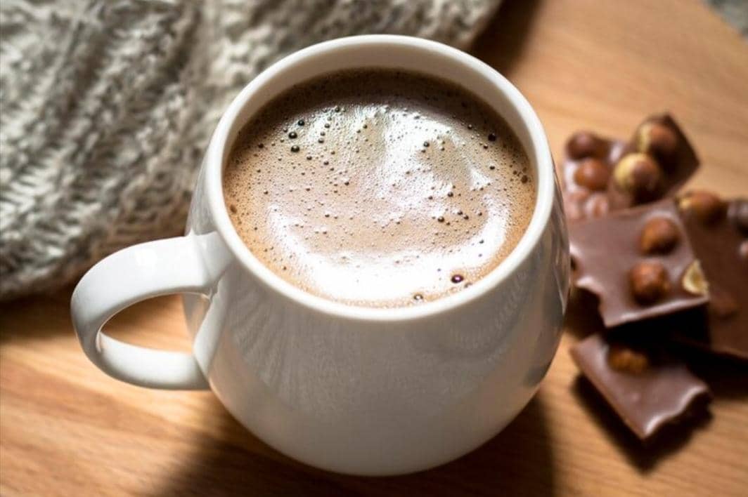 minuman coklat panas