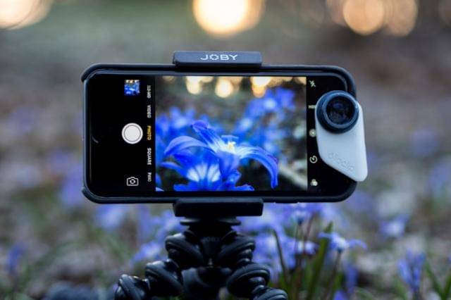 ilustrasi fotografi mobile