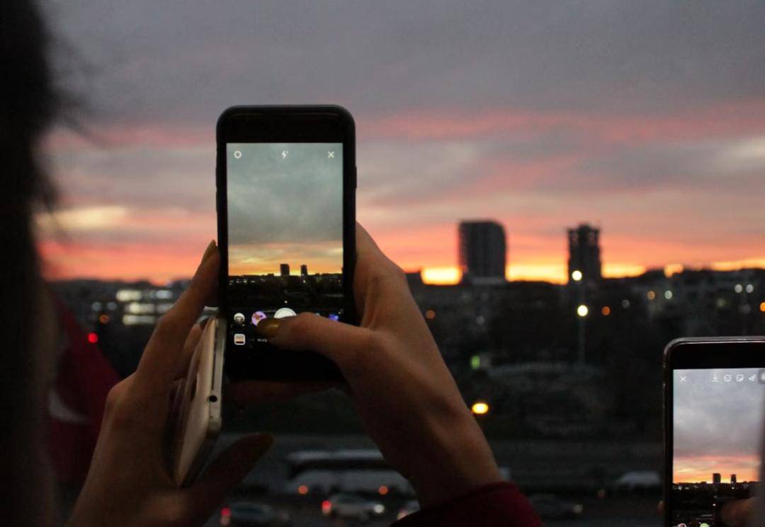 ilustrasi fotografi mobile