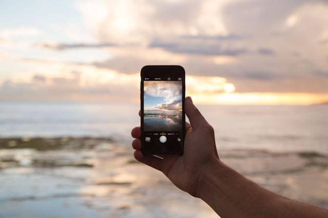 ilustrasi fotografi mobile