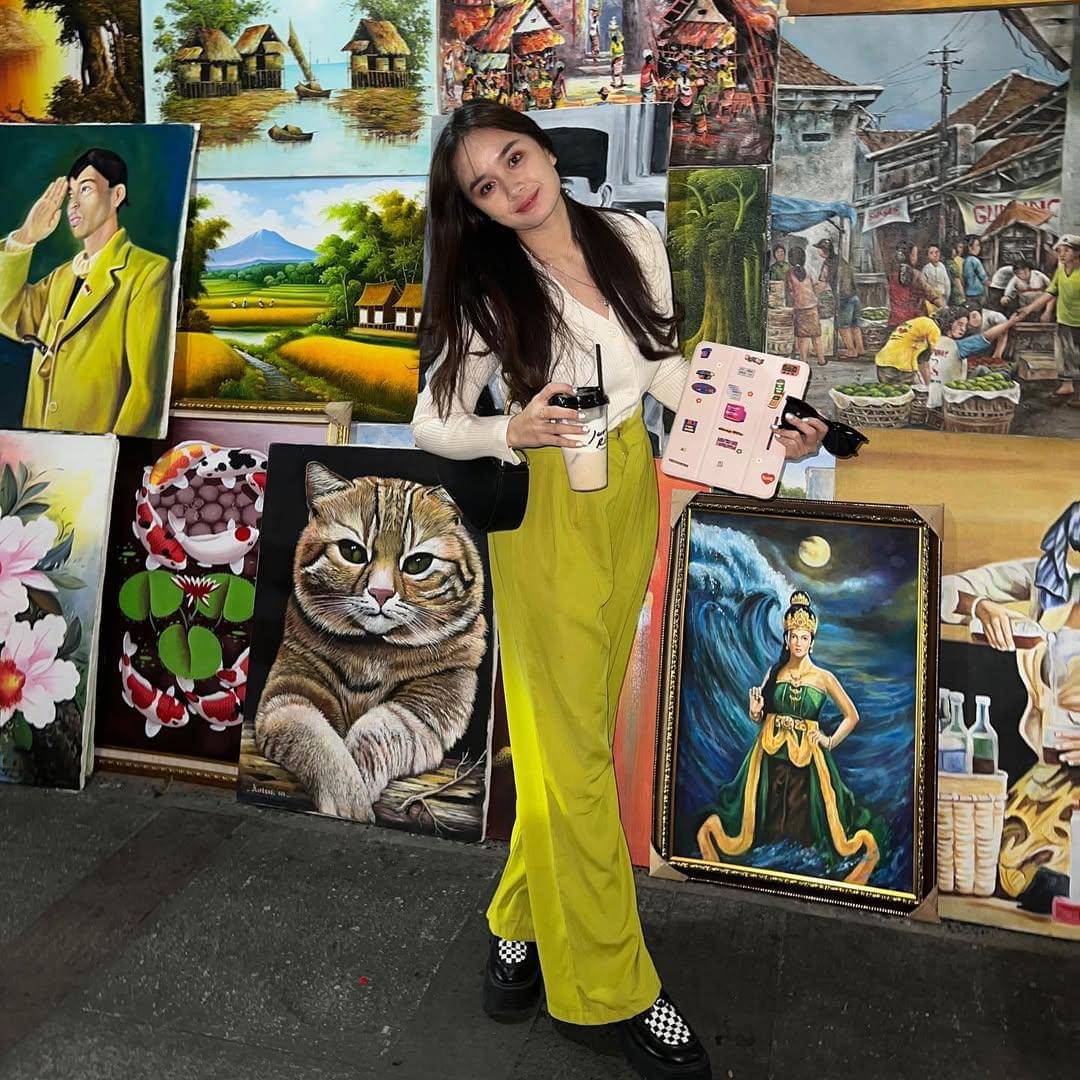 ide OOTD kuliah ala Chintya Gabriella