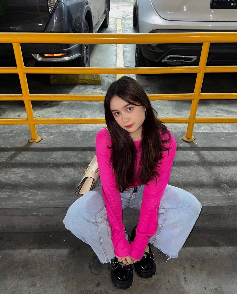 ide OOTD kuliah ala Chintya Gabriella
