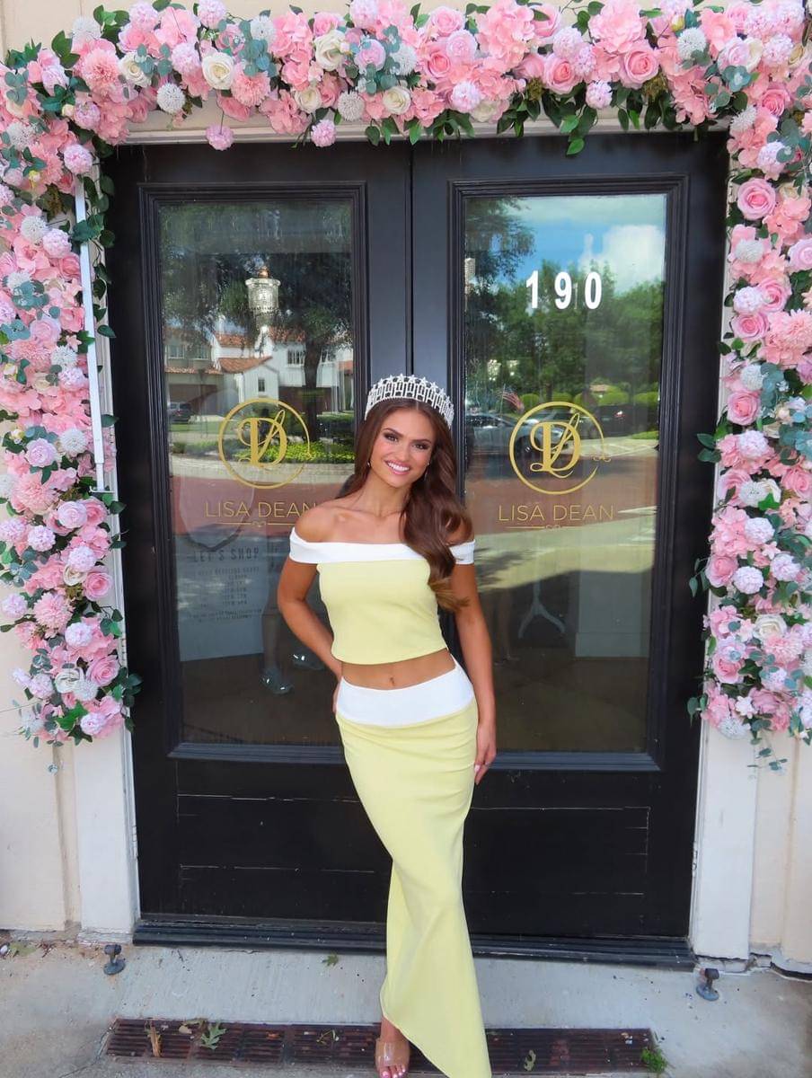 potret Audrey Eckert, Miss Universe Amerika Serikat 2025