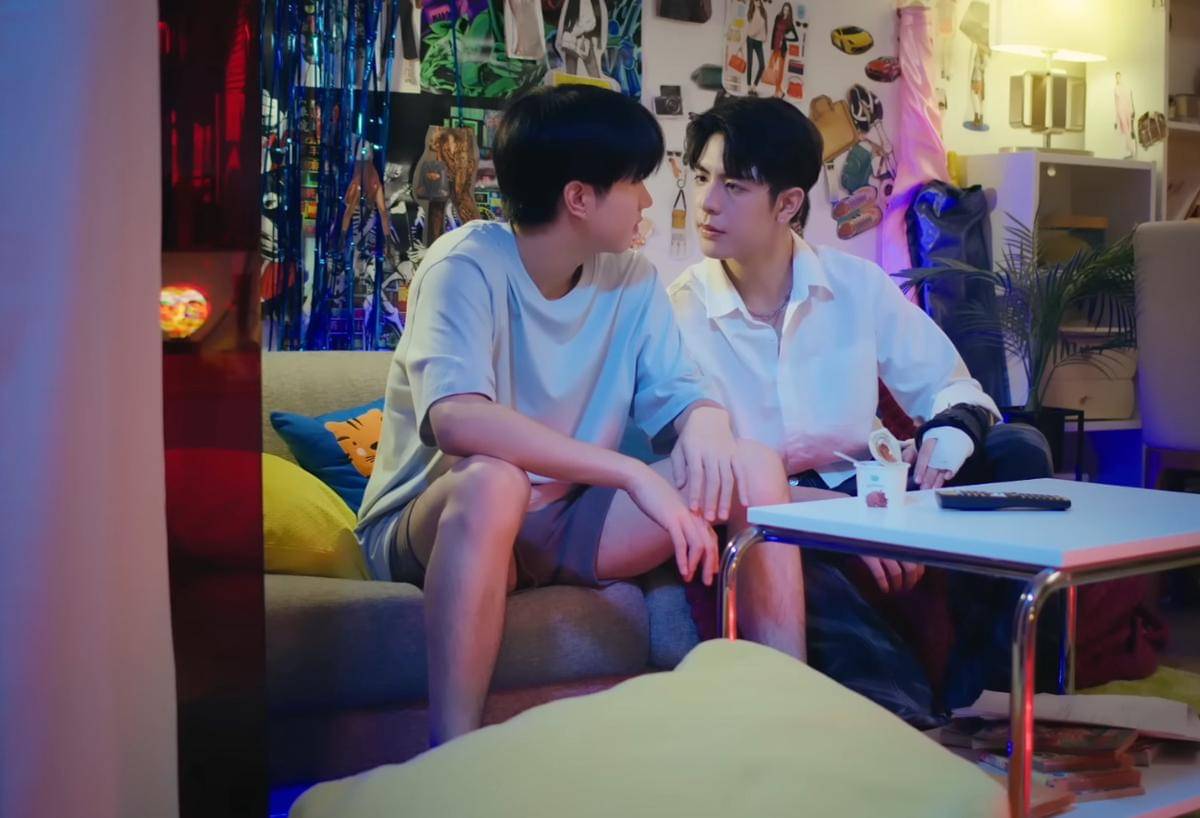 cuplikan drama Head 2 Head