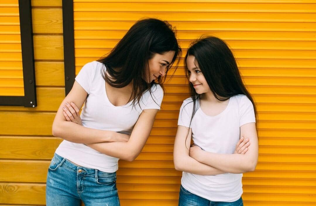 potret ibu dan anak perempuan