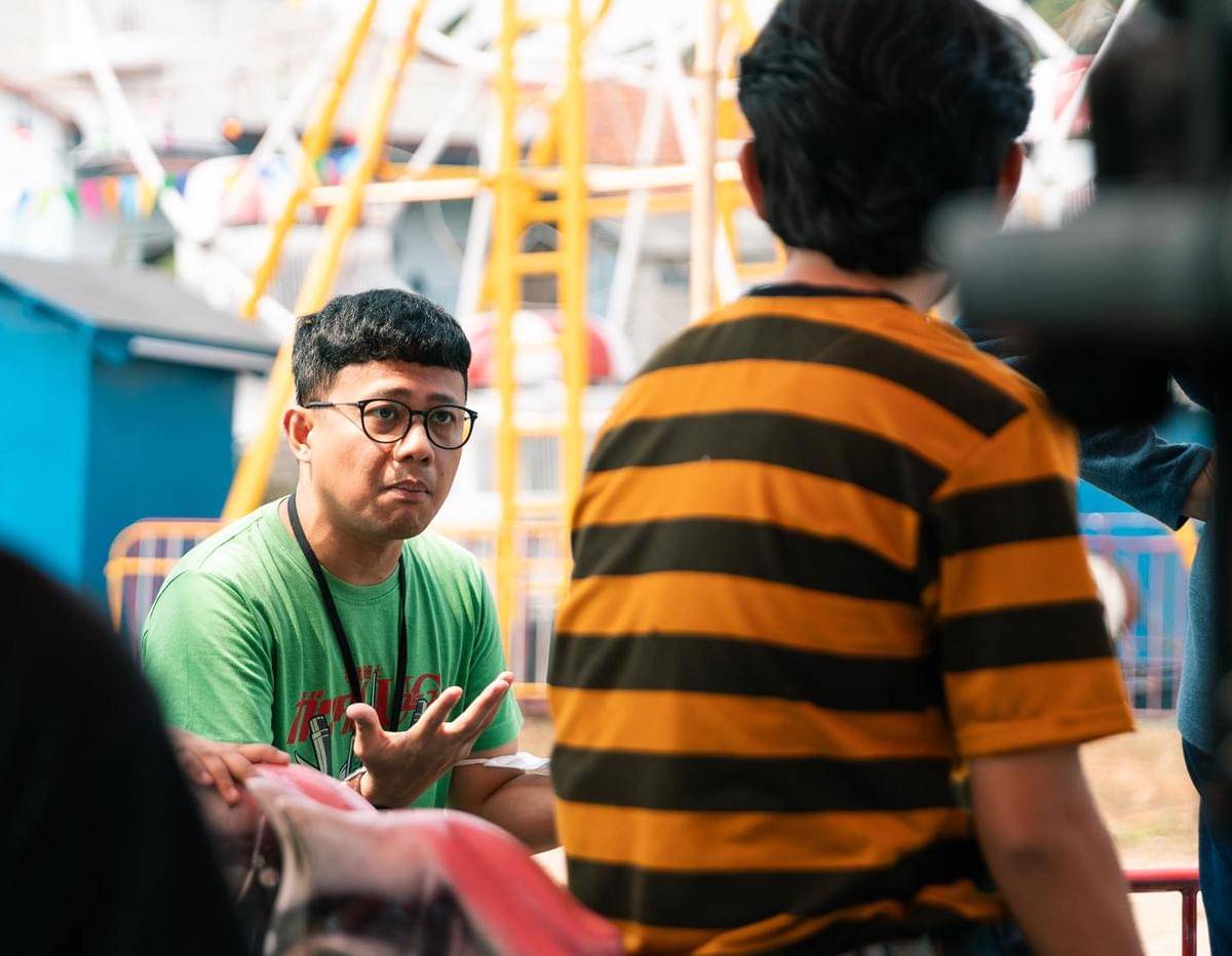 potret Muhadkly Acho di lokasi syuting Agak Laen