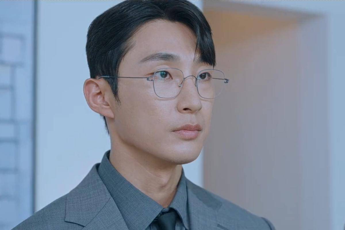 Still cut Would You Marry Me
