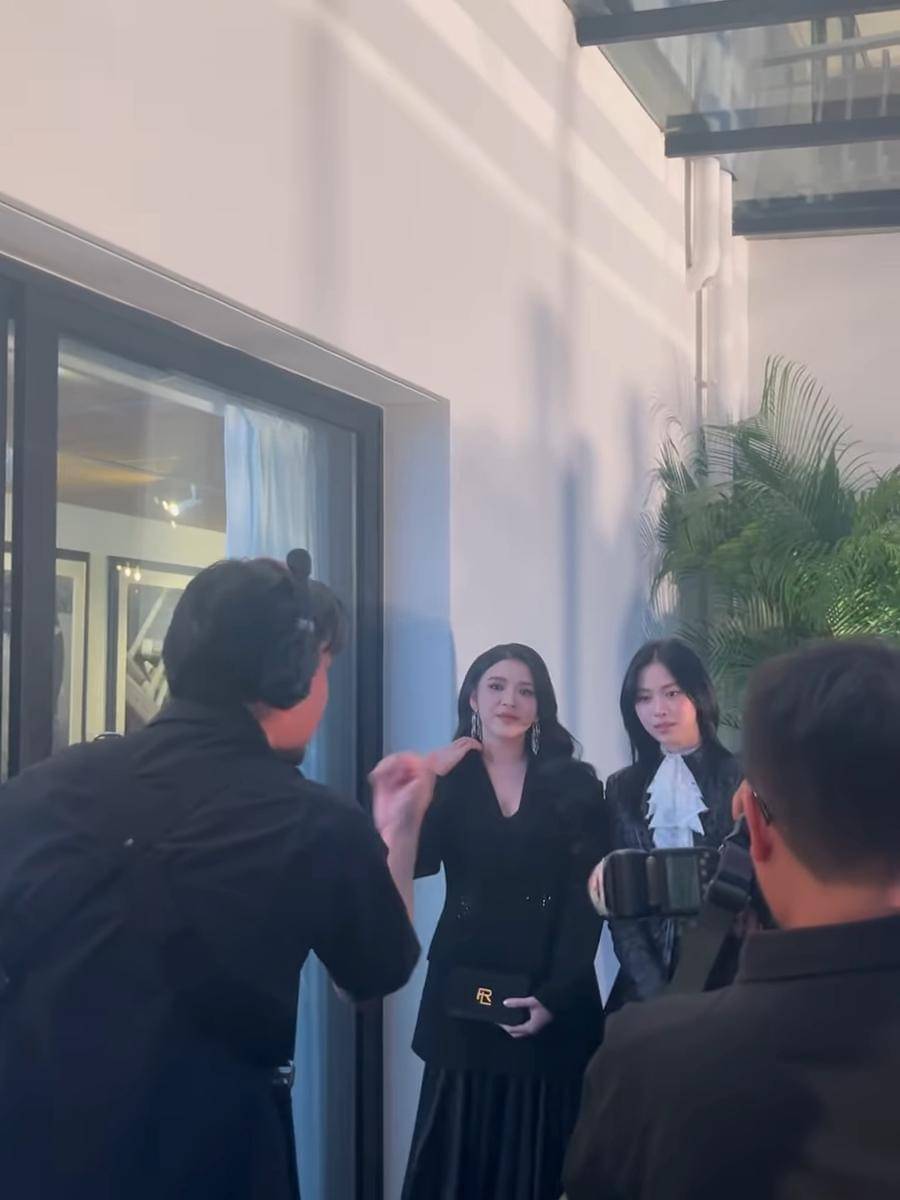 Potret Tiara Andini bertemu Ryujin ITZY di acara Ralph Lauren