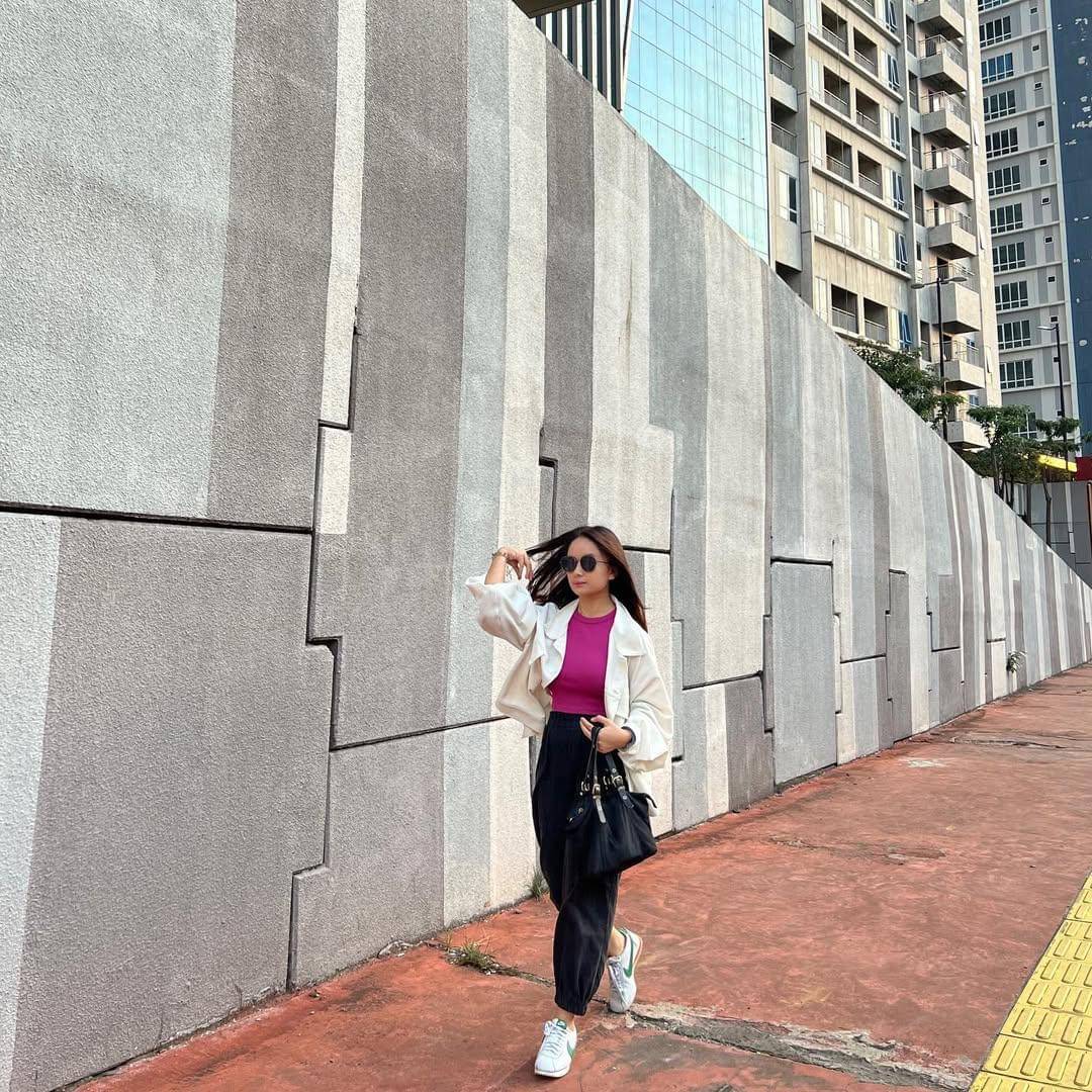 ide OOTD kuliah ala Chintya Gabriella