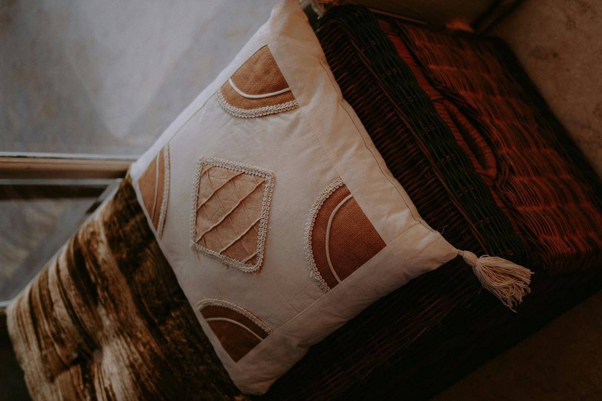 ilustrasi sarung bantal