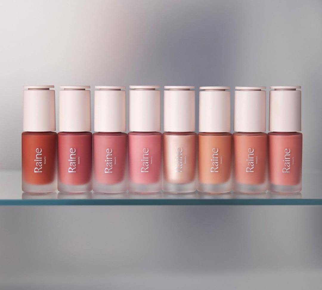 Produk makeup Raine Beauty