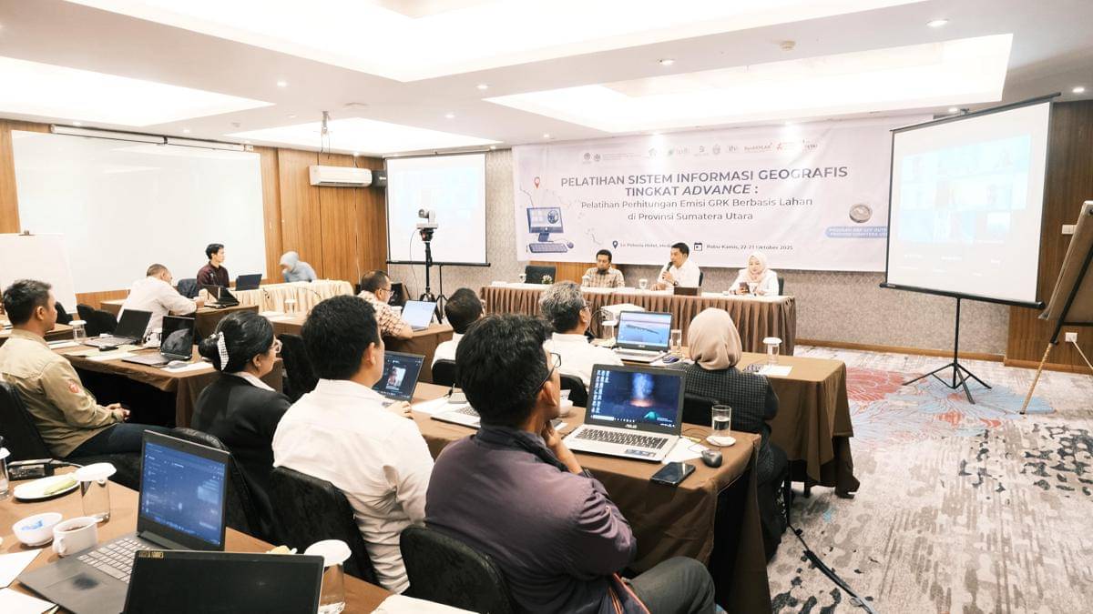 Pelatihan Sistem Informasi Geografis tingkat Advance yang digelar DLHK dan PETAI (dok.PETAI)