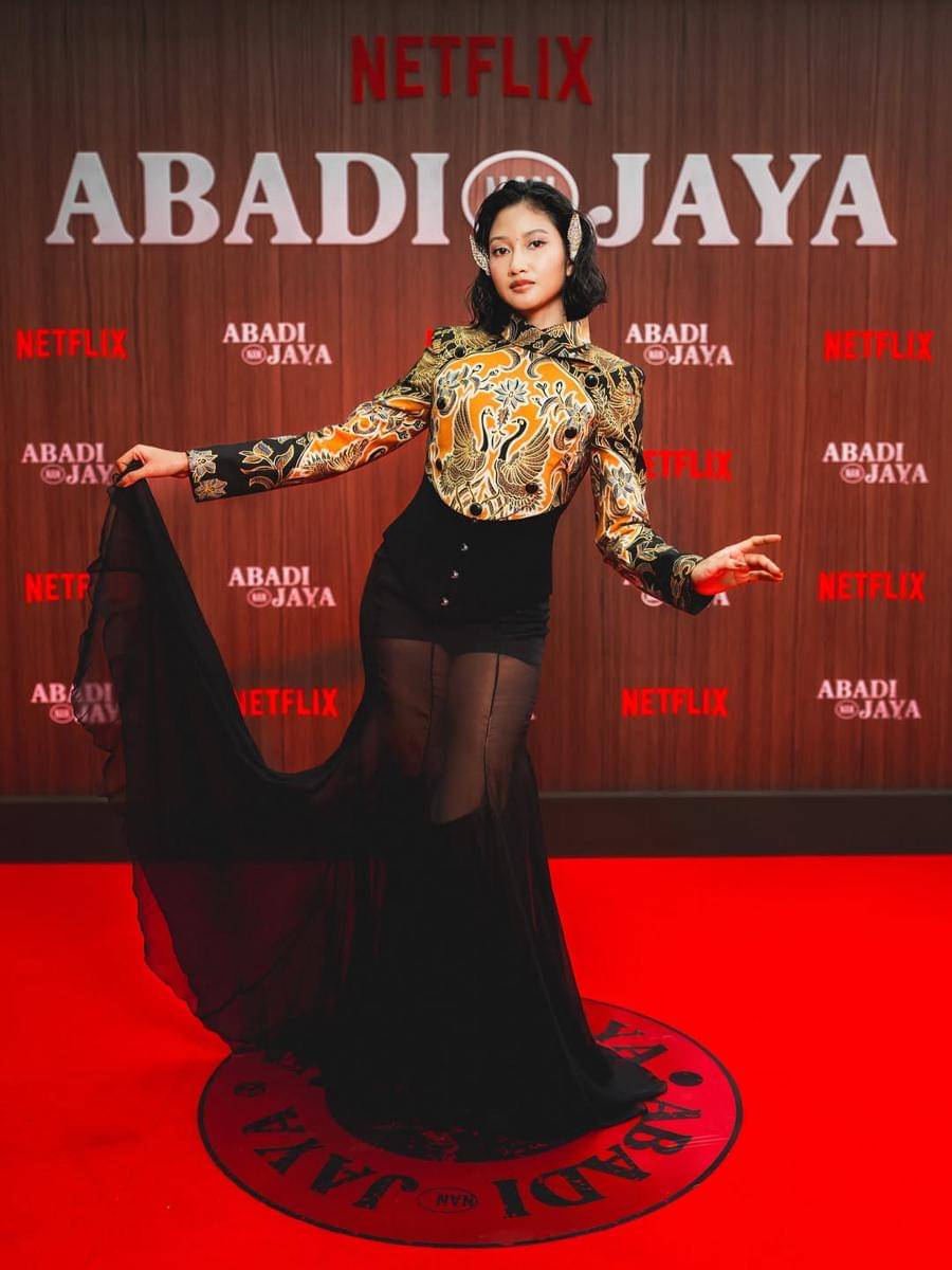 Claresta Taufan di premiere film Abadi Nan Jaya. (Instagram.com/netflixid)