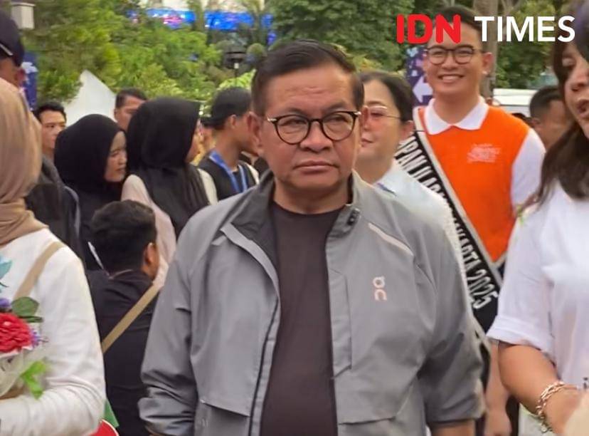 potret Pramono Anung di Pasar Malem, Hutan Kota GBK, Sabtu (25/10/2025) (dok. IDN Times/Rani Asnurida)
