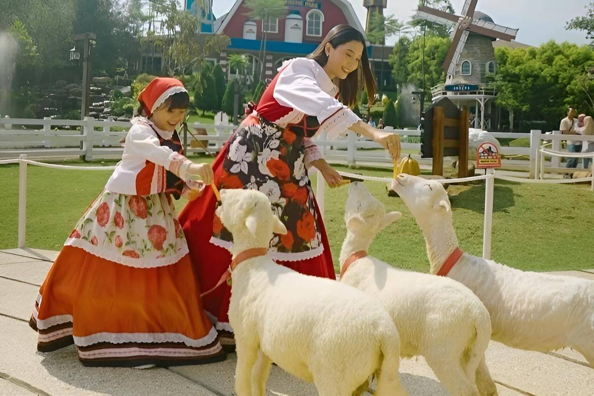  Dairyland Farm Theme Park Puncak, Bogor