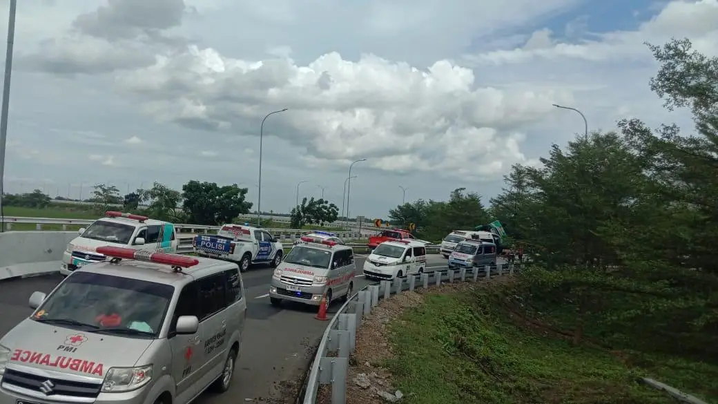 Pemkot Semarang Kirim Ambulans Jemput Korban Bus Terguling di Pemalang | IDN Times Jateng