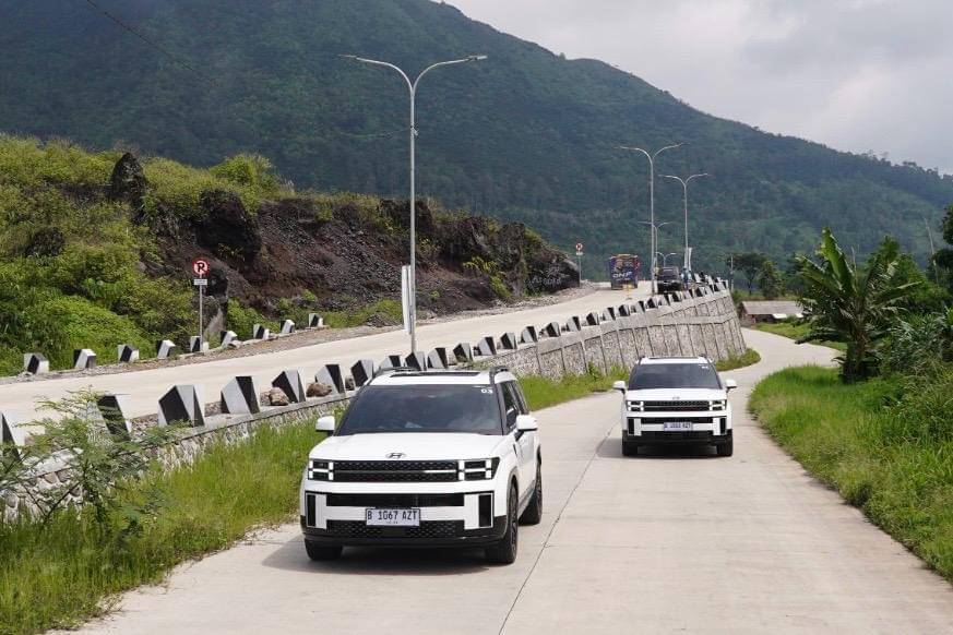 Foto 3 - The all-new SANTA FE.jpeg
