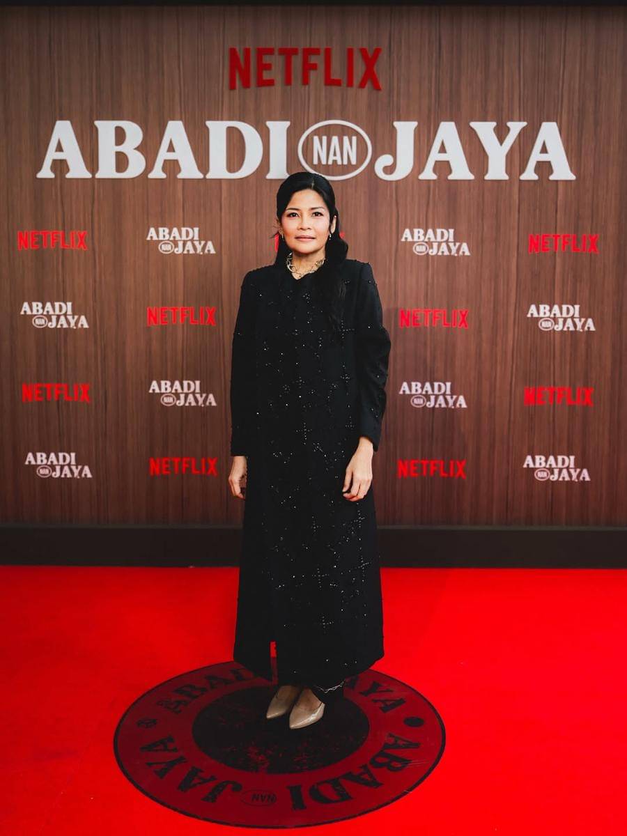 Vonny Anggraini di premiere film Abadi Nan Jaya. (Instagram.com/netflixid)