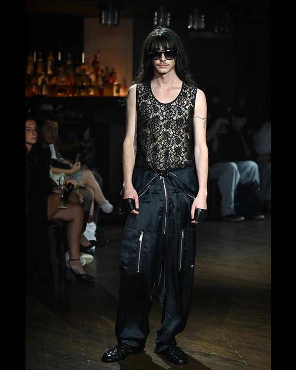 Koleksi John Richmond S/S '26 di London Fashion Week
